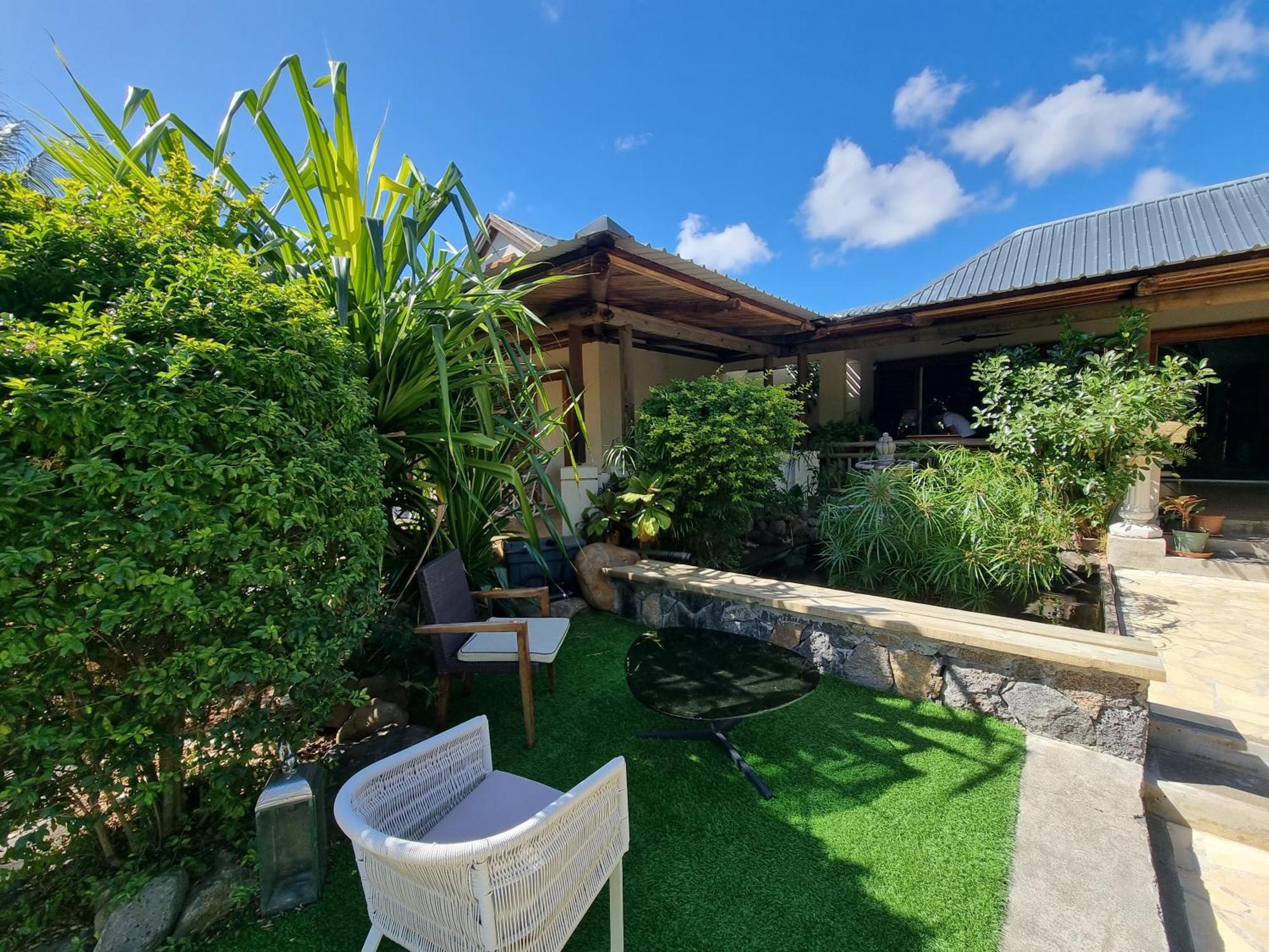 Shanti Ghar Guest House Tamarin Exterior photo