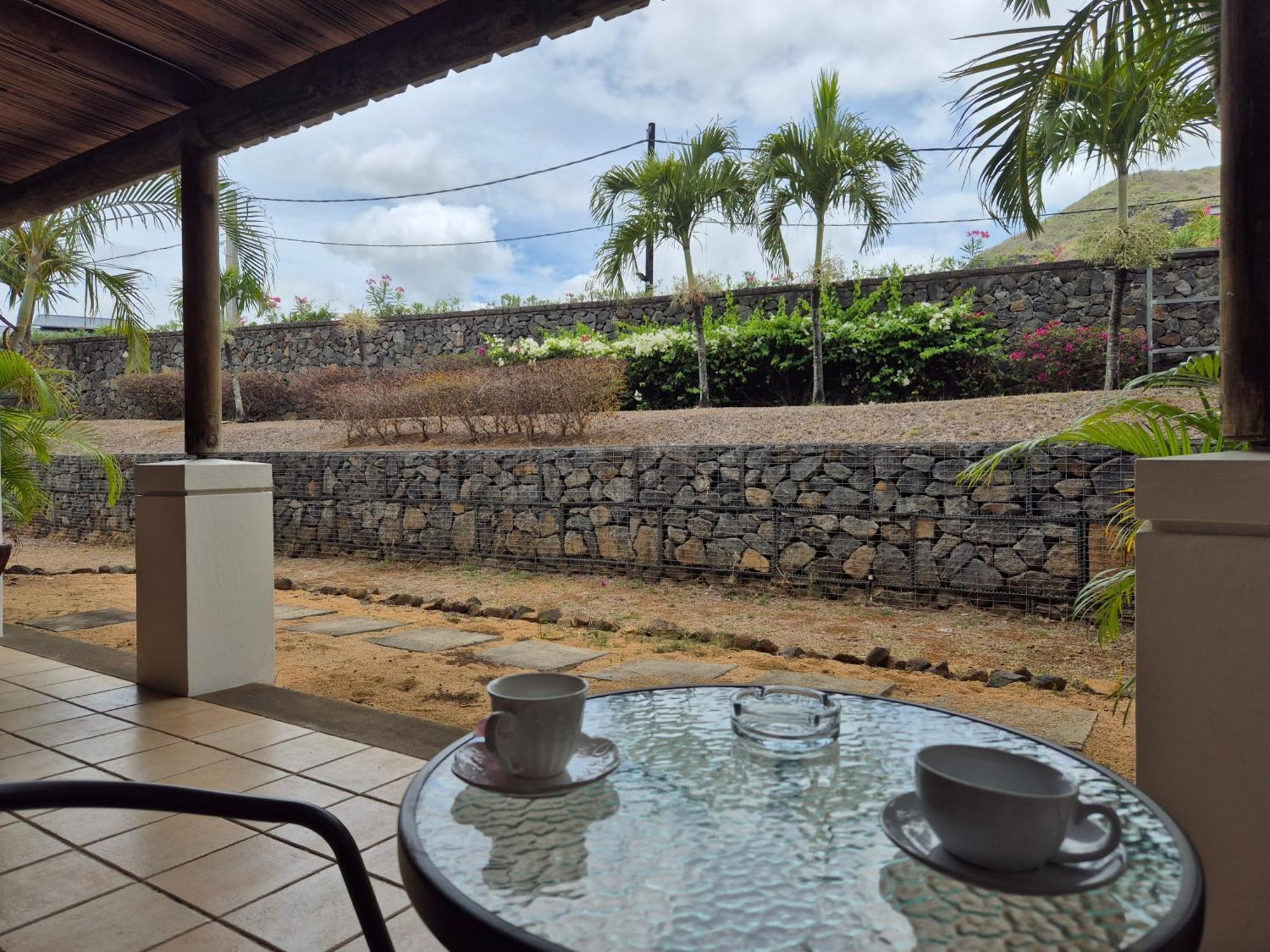 Shanti Ghar Guest House Tamarin Exterior photo