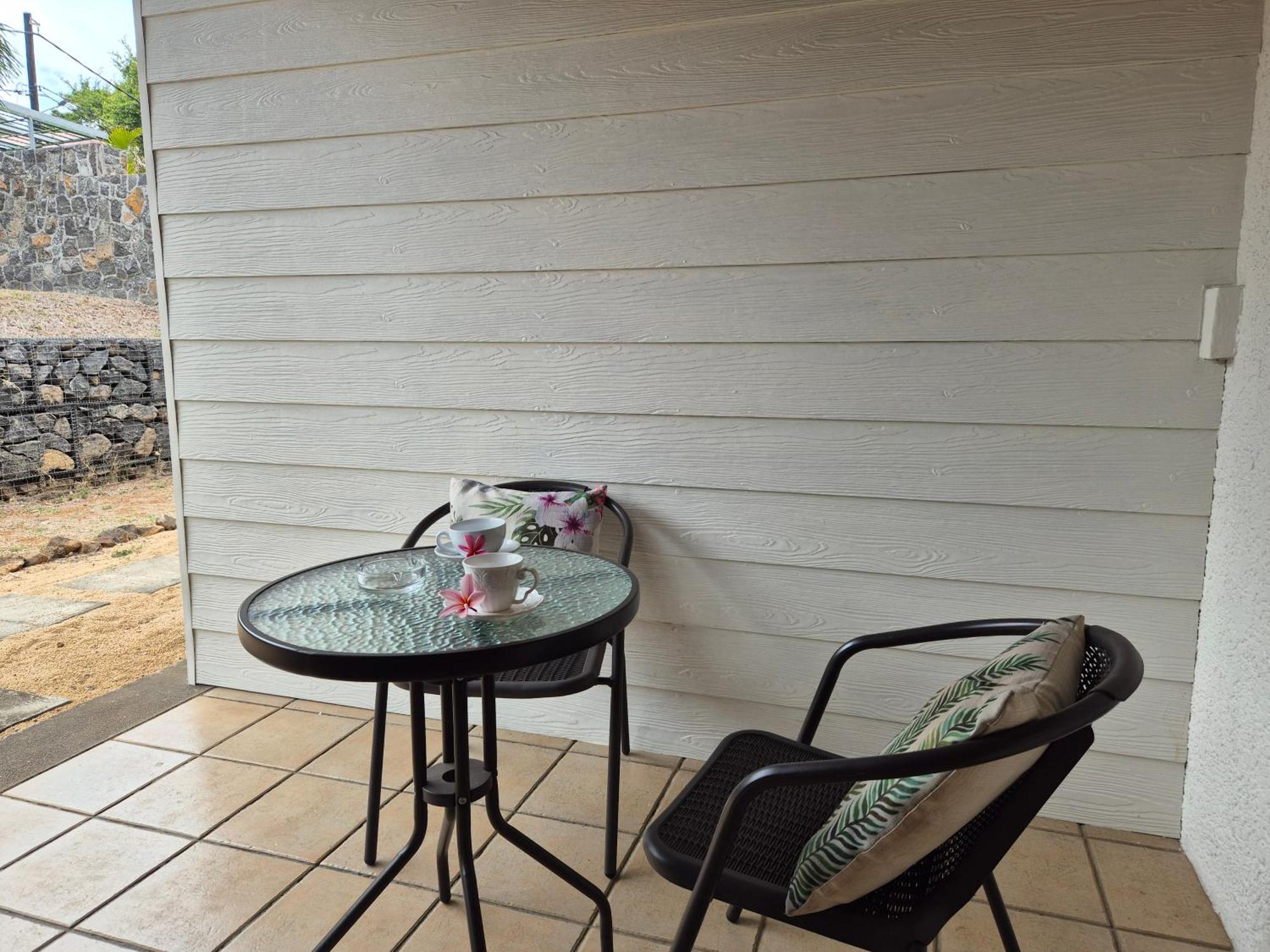Shanti Ghar Guest House Tamarin Exterior photo