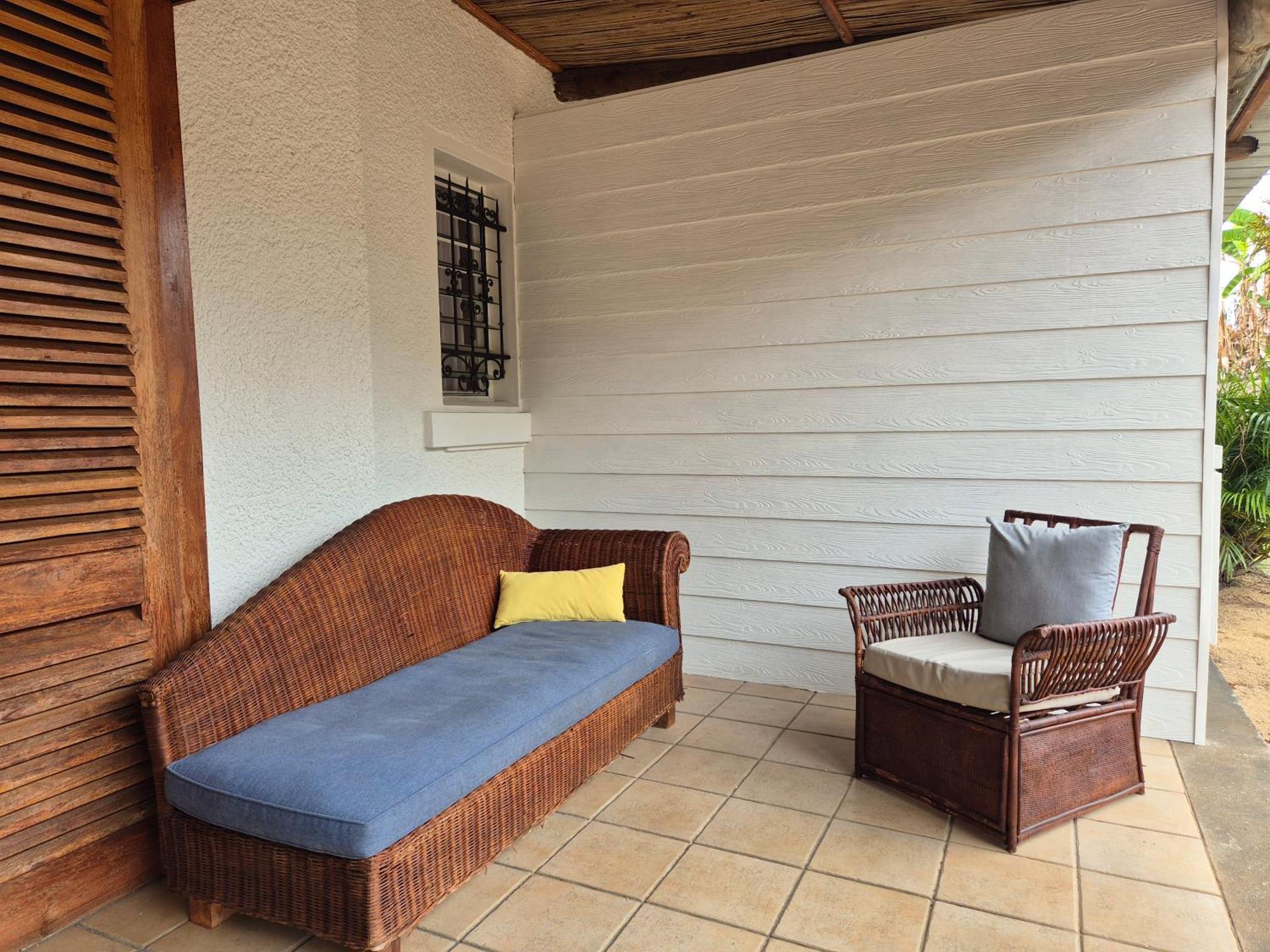 Shanti Ghar Guest House Tamarin Exterior photo