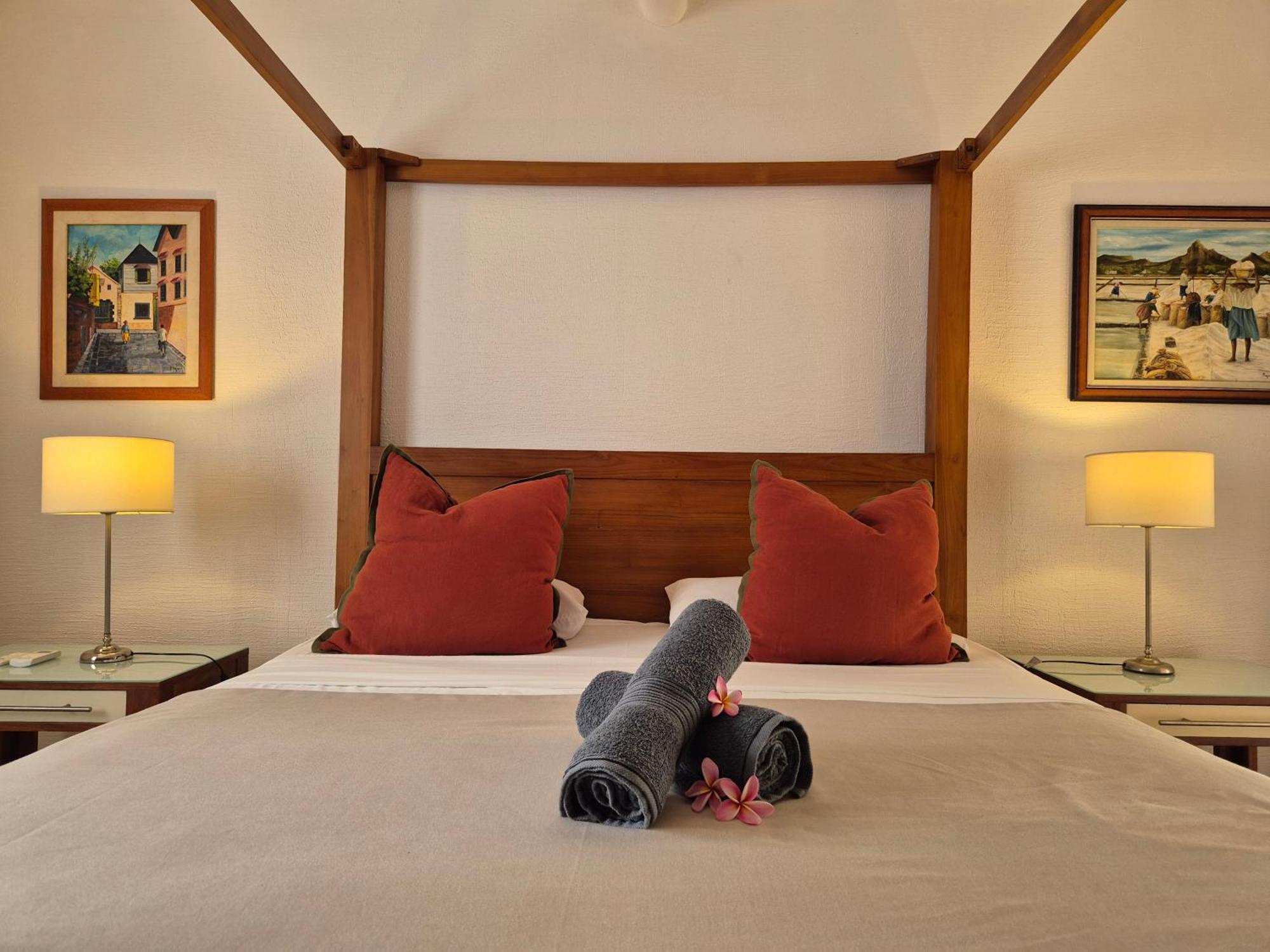 Shanti Ghar Guest House Tamarin Exterior photo