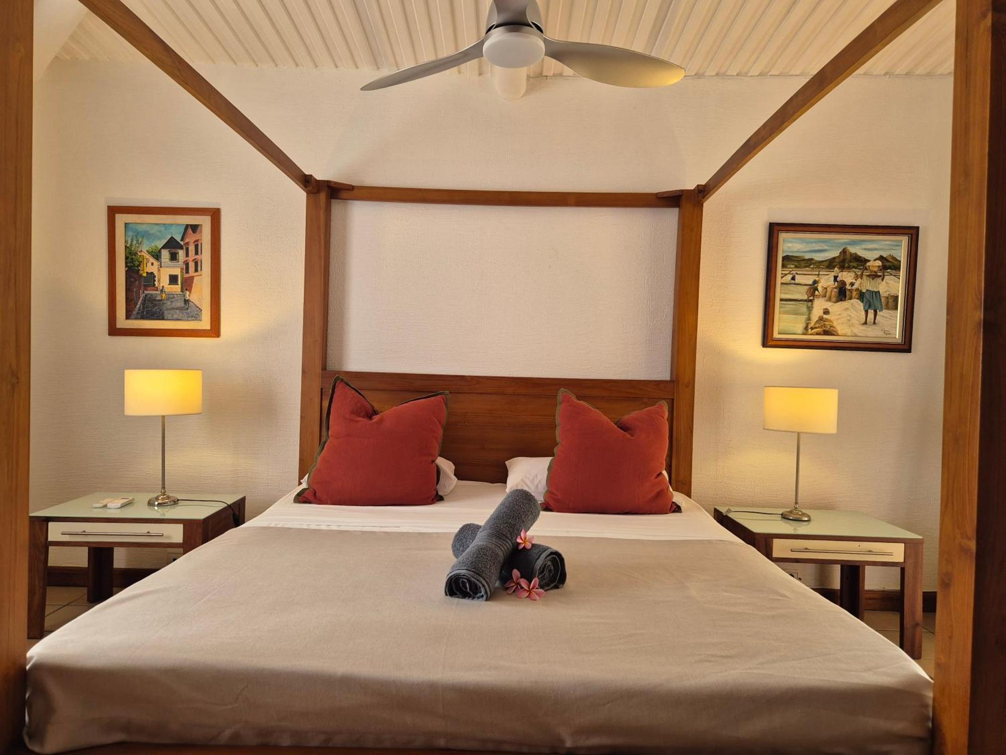 Shanti Ghar Guest House Tamarin Exterior photo