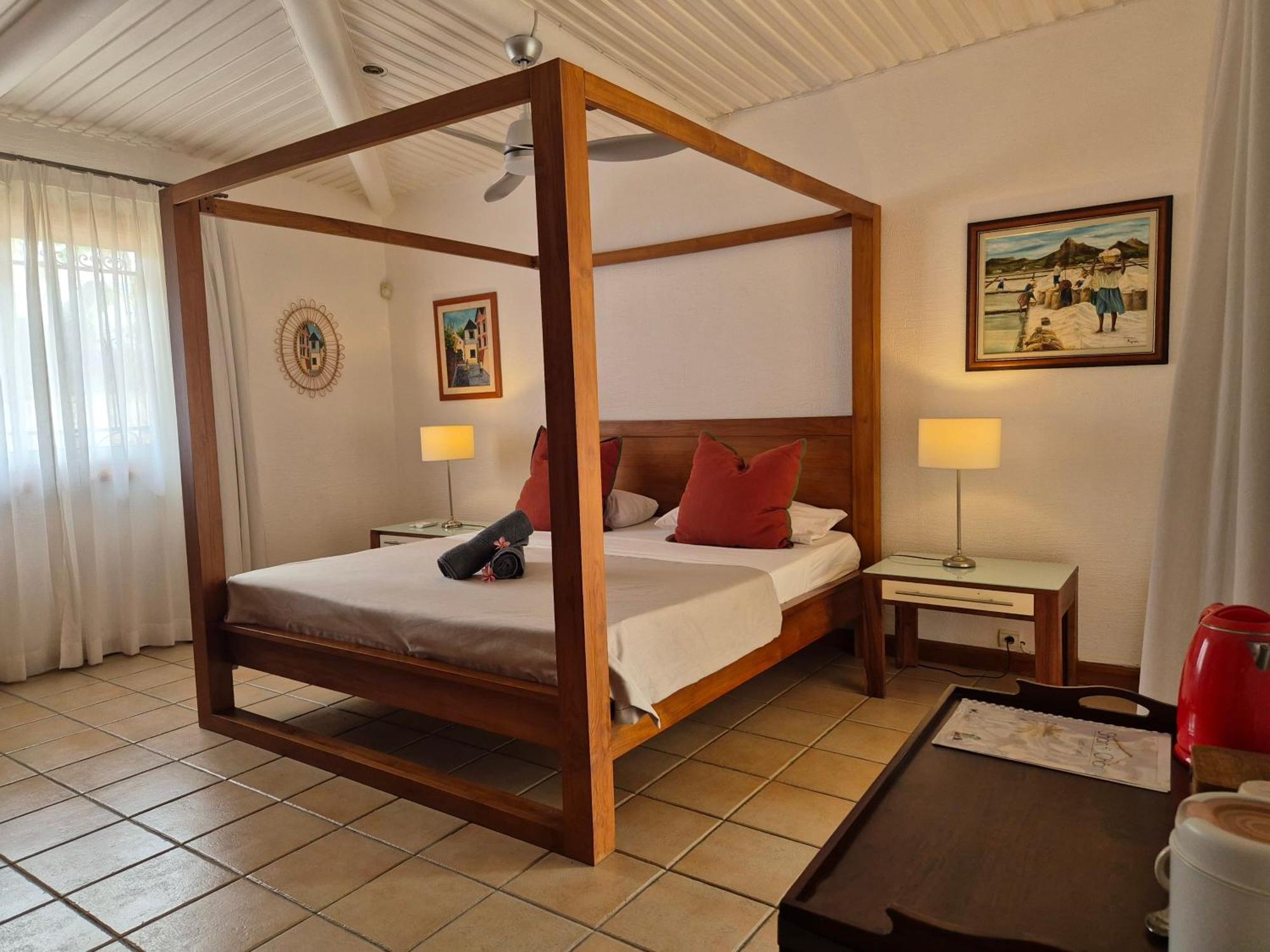 Shanti Ghar Guest House Tamarin Exterior photo